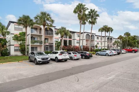 11311 N 22nd St, Tampa, FL 33612 photo 83