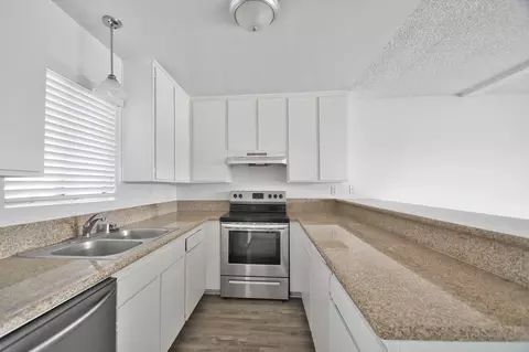 682 4th St, Hermosa Beach, CA 90254 photo 6