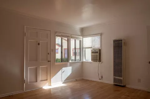 11034 La Maida St, Los Angeles, CA 91601