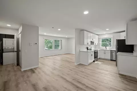 15929 W 11 Mile Rd, Southfield, MI 48076