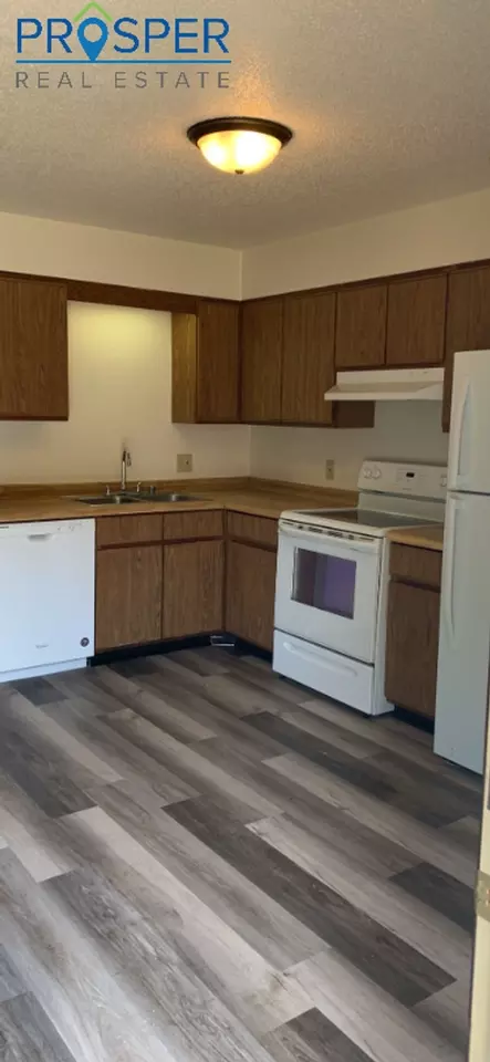 802 Macomber St, Chippewa Falls, WI 54729