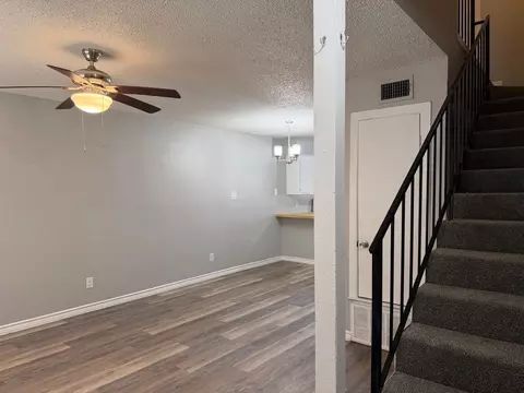 230 E Wright Blvd, Universal City, TX 78148