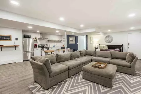 S Hoyne Ave, Chicago, IL 60612