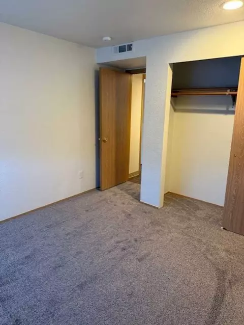 2511 NW Edenbower Blvd, Roseburg, OR 97471