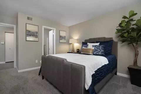 4685 Hunt Club Dr, Ypsilanti, MI 48197 photo 9