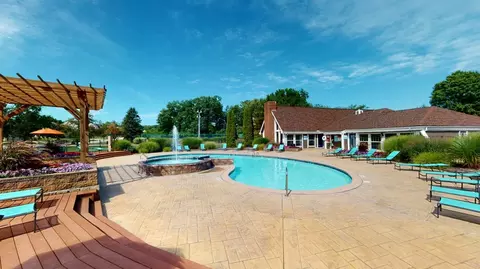 4685 Hunt Club Dr, Ypsilanti, MI 48197 photo 29