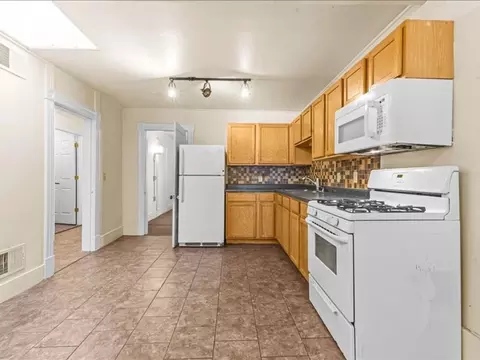 252 North St, Burlington, VT 05401