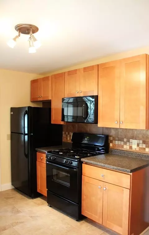 252 North St, Burlington, VT 05401