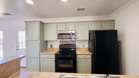1136 Moss Grove Dr, Moncks Corner, SC 29461