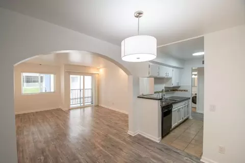 11035 Otsego St, Los Angeles, CA 91601