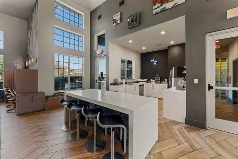 500 E Stassney Ln, Austin, TX 78745 photo 18