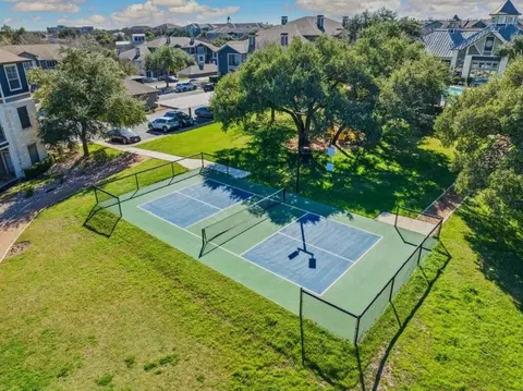500 E Stassney Ln, Austin, TX 78745 photo 5