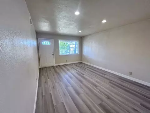 208 Talisman Dr, Folsom, CA 95630