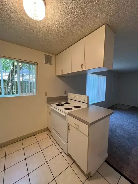 1300 NE 181st Ave, Portland, OR 97230