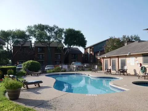 200 Robbie Ln, San Marcos, TX 78666