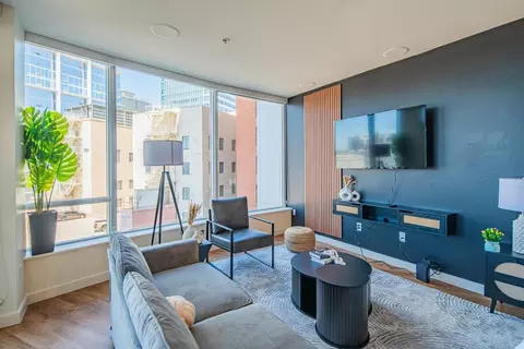 17 W Monroe St, Phoenix, AZ 85003