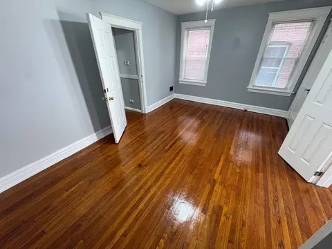 3654 Montana St, Saint Louis, MO 63116