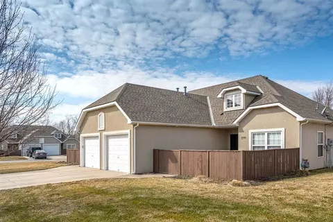 1043 Arrowhead Rdg, Independence, MO 64056