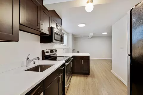 1633 10th Ave W, Seattle, WA 98119