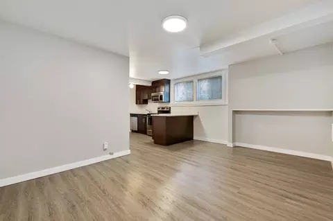 1633 10th Ave W, Seattle, WA 98119