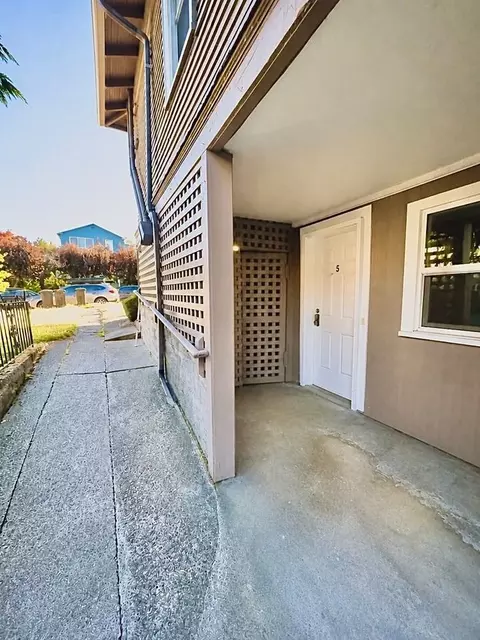 1633 10th Ave W, Seattle, WA 98119 photo 9