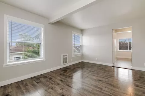 1633 10th Ave W, Seattle, WA 98119