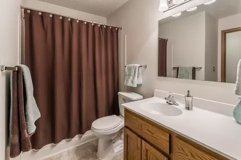 3255 Coachman Rd, Eagan, MN 55121 photo 16