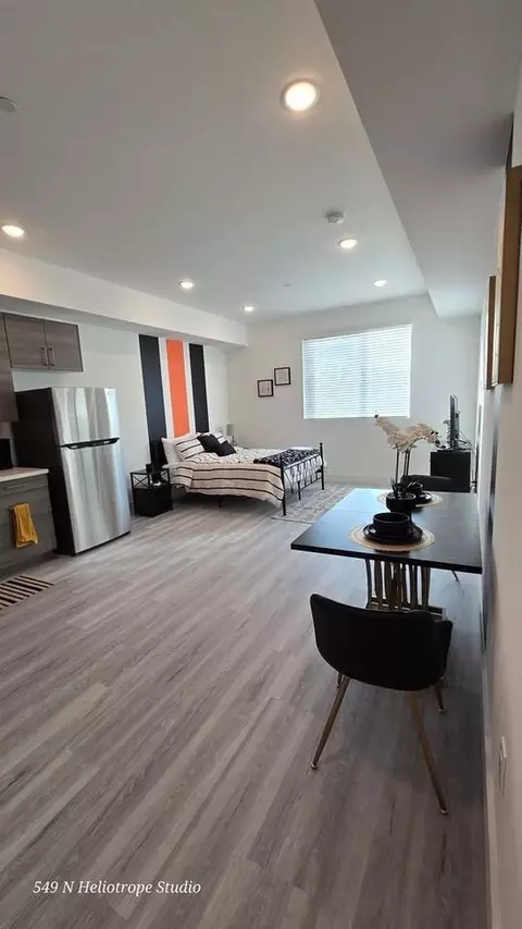 549 N Heliotrope Dr, Los Angeles, CA 90004