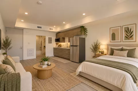 549 N Heliotrope Dr, Los Angeles, CA 90004