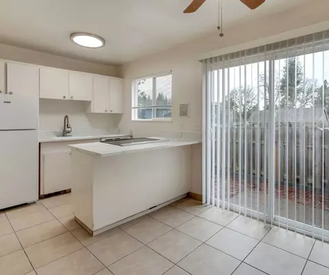 11445 SW Greenburg Rd, Tigard, OR 97223