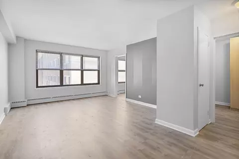 5858 N Sheridan Rd, Chicago, IL 60660