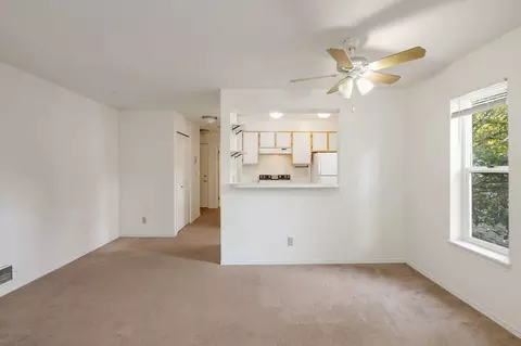 1038 NE 125th St, Seattle, WA 98125