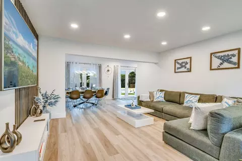 830 SW 14th Ct, Fort Lauderdale, FL 33315