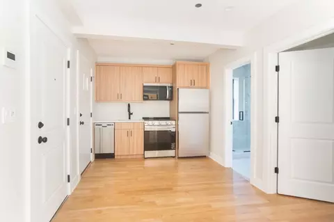 2237 N Bissell St, Chicago, IL 60614