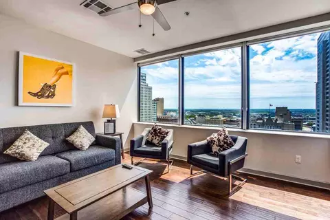 1016 Elm St, Dallas, TX 75202