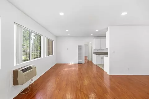 956 Elden Ave, Los Angeles, CA 90006