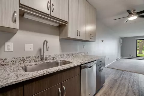 9985 Butternut St NW, Coon Rapids, MN 55448
