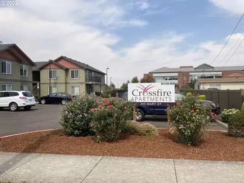 305 W Mary St, Lebanon, OR 97355