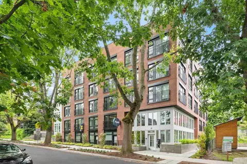 514 Federal Ave E, Seattle, WA 98102