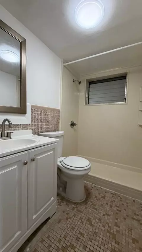 11950 NE 2nd Ave, Miami, FL 33161