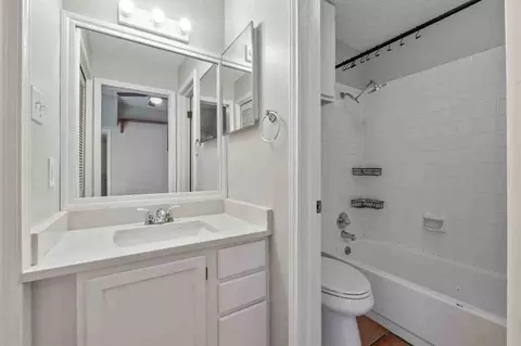 904 W 21st St, Austin, TX 78705 photo 5