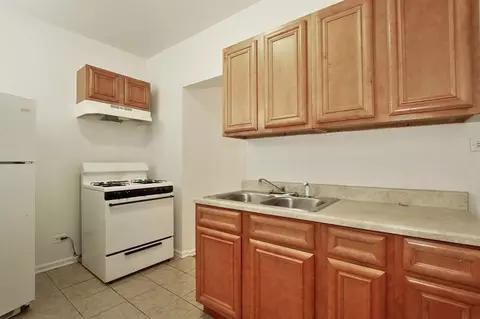 1742 E 72nd St, Chicago, IL 60649 photo 9