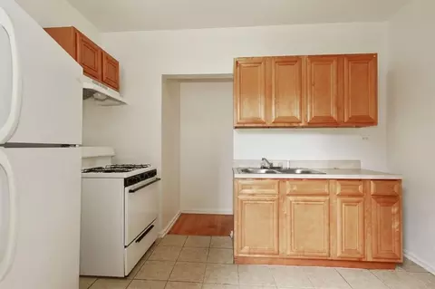 1742 E 72nd St, Chicago, IL 60649 photo 10