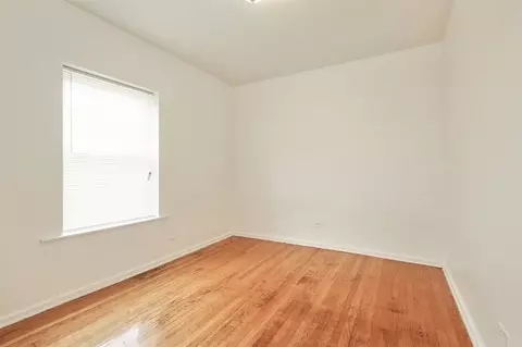 1742 E 72nd St, Chicago, IL 60649 photo 4