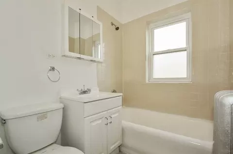 1742 E 72nd St, Chicago, IL 60649 photo 2