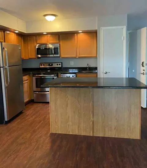 17 Llanfair Rd, Ardmore, PA 19003