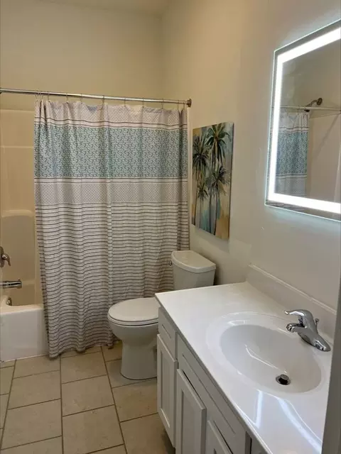 1000 Diamond St, Philadelphia, PA 19122