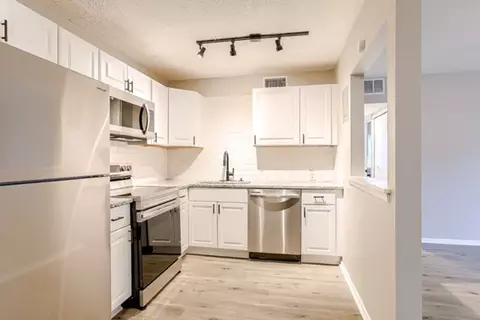 1400 N 38th St, Kansas City, KS 66102