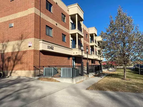 1142 17th St N, Fargo, ND 58102