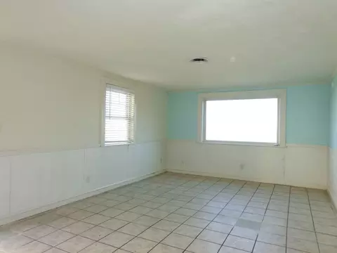 2020 E Ocean View Ave, Norfolk, VA 23503 photo 3